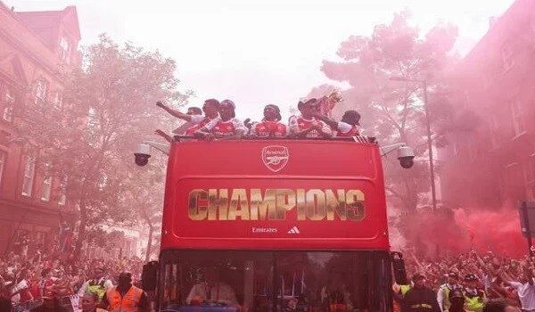 "Arsenal"ın çempionluq paradını 1 milyon azarkeş izlədi
