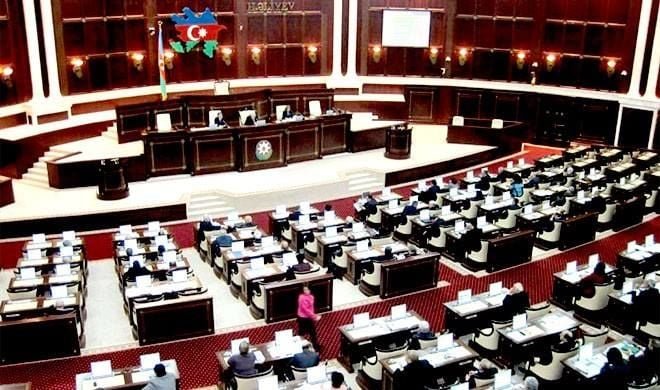 Milli Məclisin növbədənkənar sessiyanın ilk iclası başladı