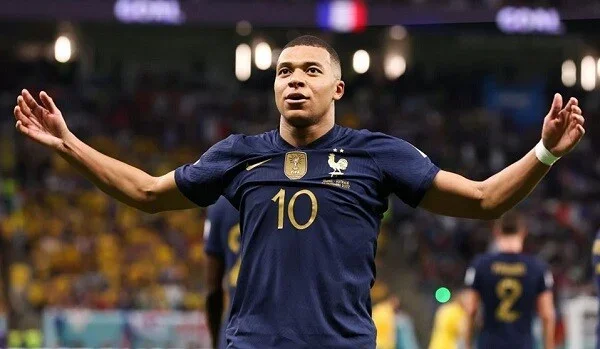 Mbappe Messini keçdi