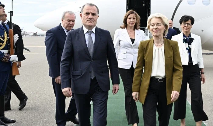 Leyen Azərbaycanda səfərdədir: Bayramov qarşıladı