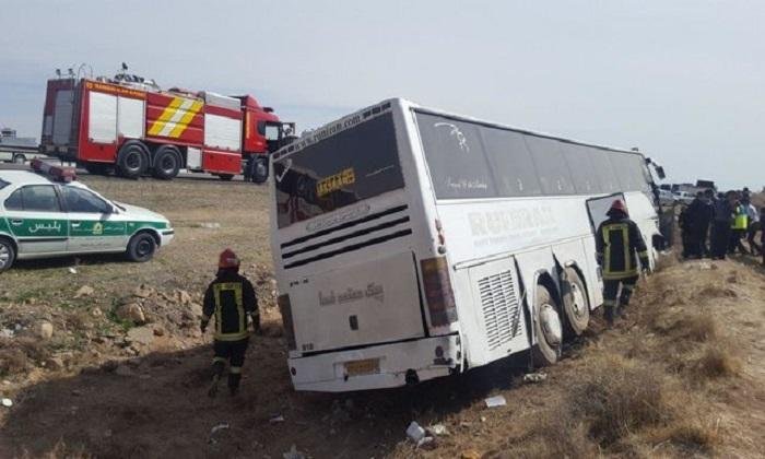 Pakistanda avtobus dərəyə aşdı: 40 ölü