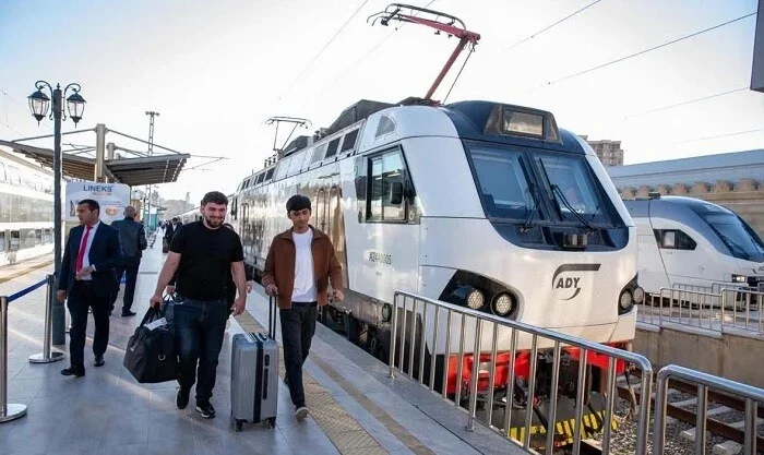Tiflisə qatarla getmək istəyənlərə şad xəbər