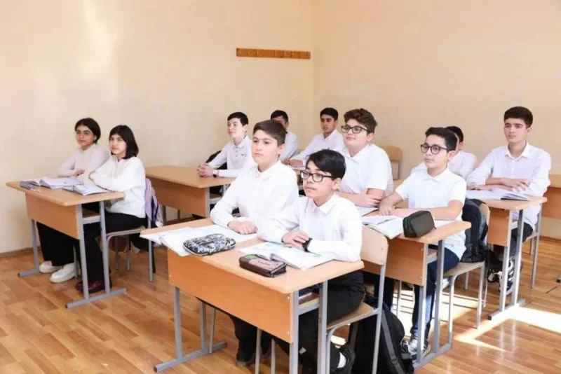 Lisey və gimnaziyalara müraciət müddəti uzadılıb