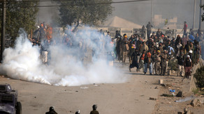 İslamabadda toqquşma: 4 ölü, 250 yaralı