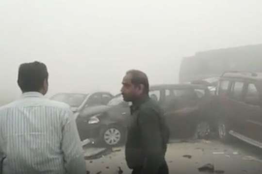 Hindistanda güclü duman dəhşətli qəzaya səbəb oldu – VİDEO
