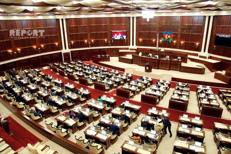 Sabah Milli Məclisin plenar iclasında 2018-ci ilin dövlət büdcəsi layihəsi müzakirəyə çıxarılacaq