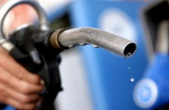 Qazaxıstanda benzin ucuzlaşdı