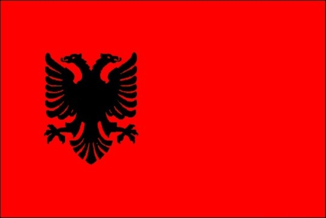 Albaniyada vəziyyət GƏRGİNLƏŞİR- İstefa etsin…