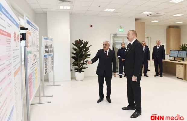 Prezident İlham Əliyev neft emalı zavodunda