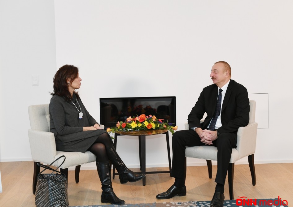 İlham Əliyev “CISCO” şirkətinin icraçı vitse-prezidenti ilə görüşüb