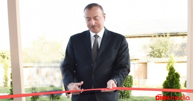 İlham Əliyev yeni yaşayış kompleksinin açılışında
