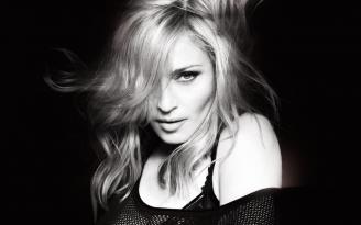 Madonna tanımasınlar deyə özünü bu hala saldı – FOTO