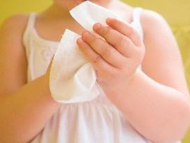 Uşaq nəm salfetləri qida allergiyası törədə bilər