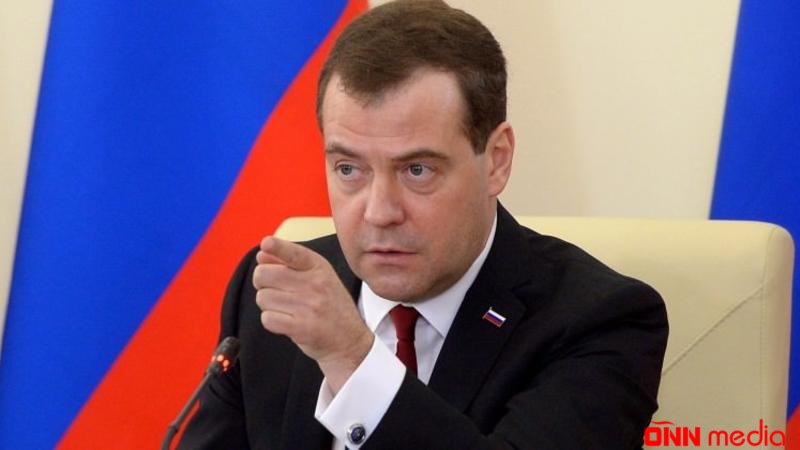 Medvedev erməni generalı BİABIR ETDİ