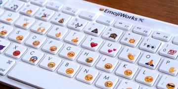 Microsoft, Office və Emoji-li klaviatura buraxdı