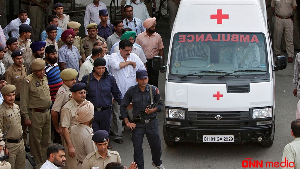 Hindistanda müsəlmanlarla toqquşma: 20 ölü, 250 yaralı