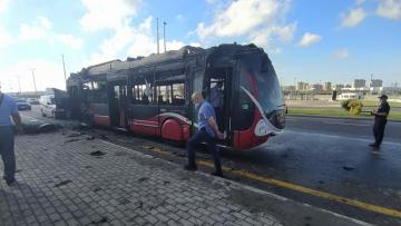 ŞOK: “Bakubus” avtobusu yanıb kül oldu – FOTOLAR