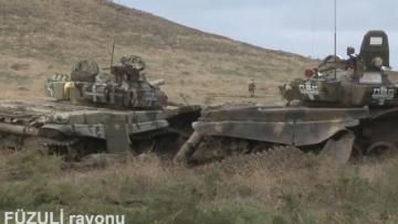 Ermənilərin Füzulidə atıb qaçdığı tankların görüntüləri – VİDEO