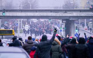 Belarusda aksiyalar GƏRGİNLƏŞDİ: 250 nəfər HƏBS EDİLDİ