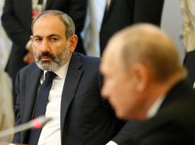 Putin Paşinyanla Qarabağ bəyanatını MÜZAKİRƏ ETDİ