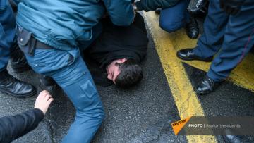 Ermənistanda dəhşətli polis zorakılığı üzə çıxdı