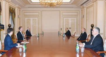 İlham Əliyev Dünya İqtisadi Forumunun Prezidentini qəbul etdi