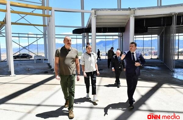 Prezident və xanımı Zəngilan aeroportunda