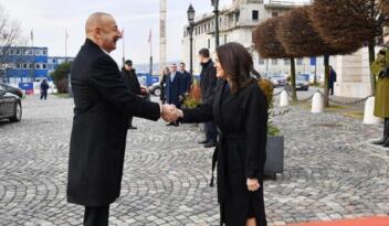 İlham Əliyev Macarıstan prezidenti ilə görüşdü