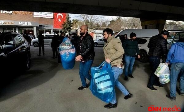 Azərbaycanlılar Türkiyəyə yardım göndərir
