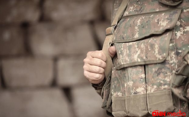 Ermənistanda hərbi komissar döyüldü