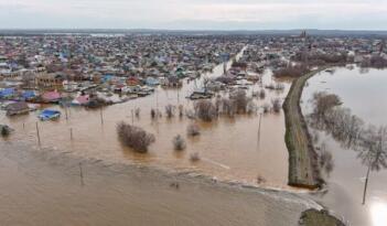 Rusiyada çox sayda evlər su altında qaldı