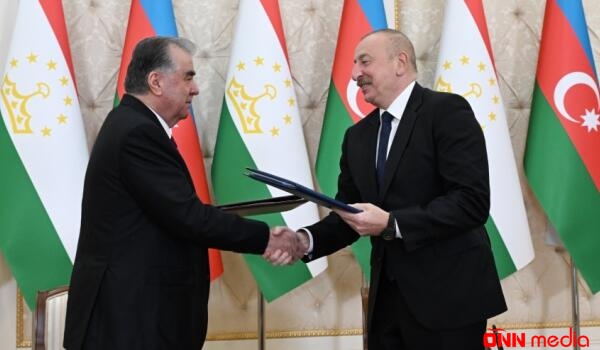 Azərbaycan və Tacikistan arasında yeddi sənəd imzalandı